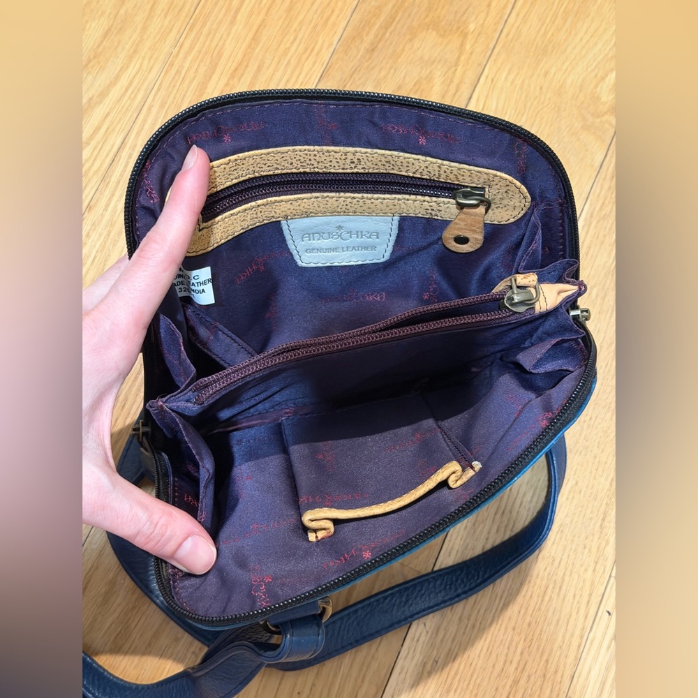 Anna by Anuschka Small Multi Compartment Zip-Arou… - image 15